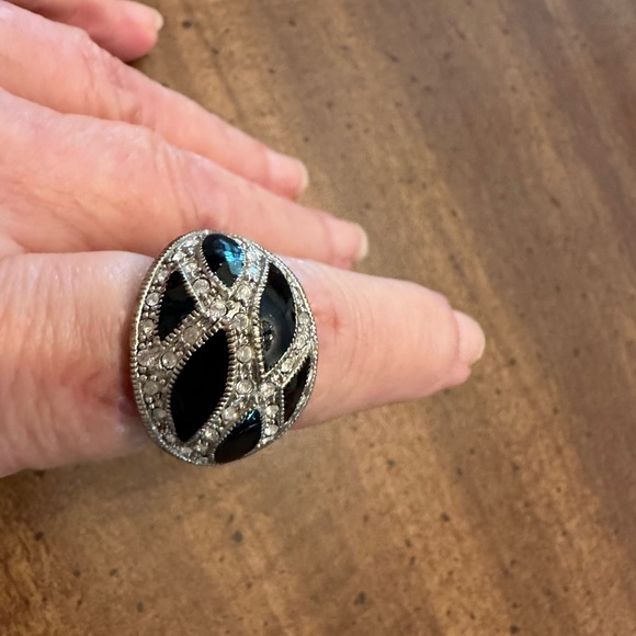 Costume ring! - Picture 2 of 2